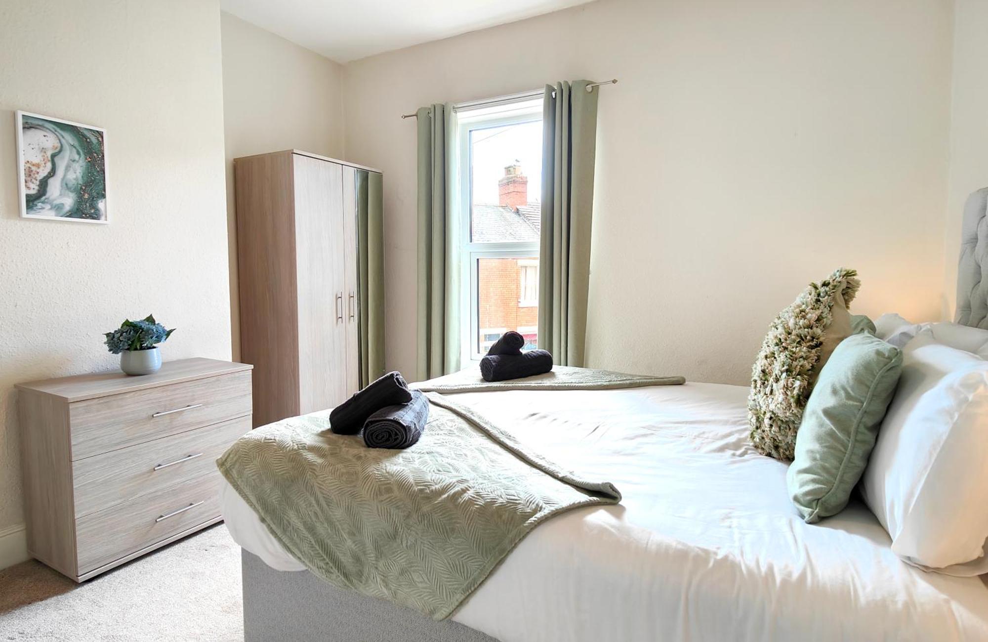 Douglas House, Near Hospital, Attractive And Comfy 2 Bedroom House With Enclosed Yard To Rear Carlisle  Exterior photo